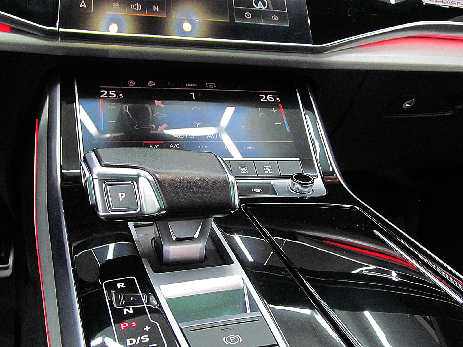 Audi Q8 S-line+ + + /SQ8 /3D-kamera/KeylessGo/  | Mobile.bg   15