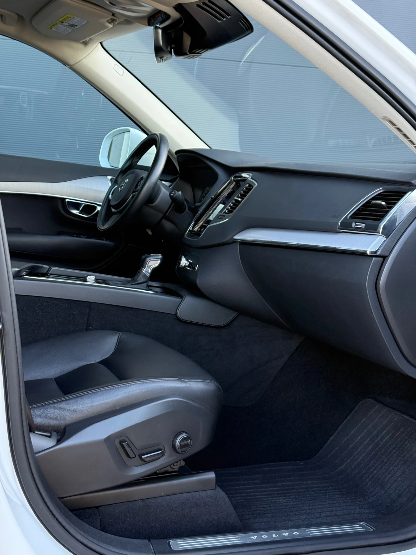 Volvo Xc90 T5* MOMENTUM* AWD* 7S* , снимка 10 - Автомобили и джипове - 53840848