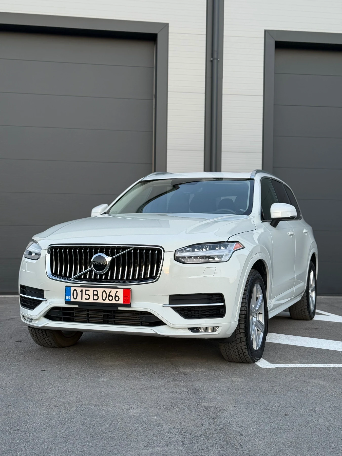 Volvo Xc90 T5* MOMENTUM* AWD* 7S* , снимка 2 - Автомобили и джипове - 53840848