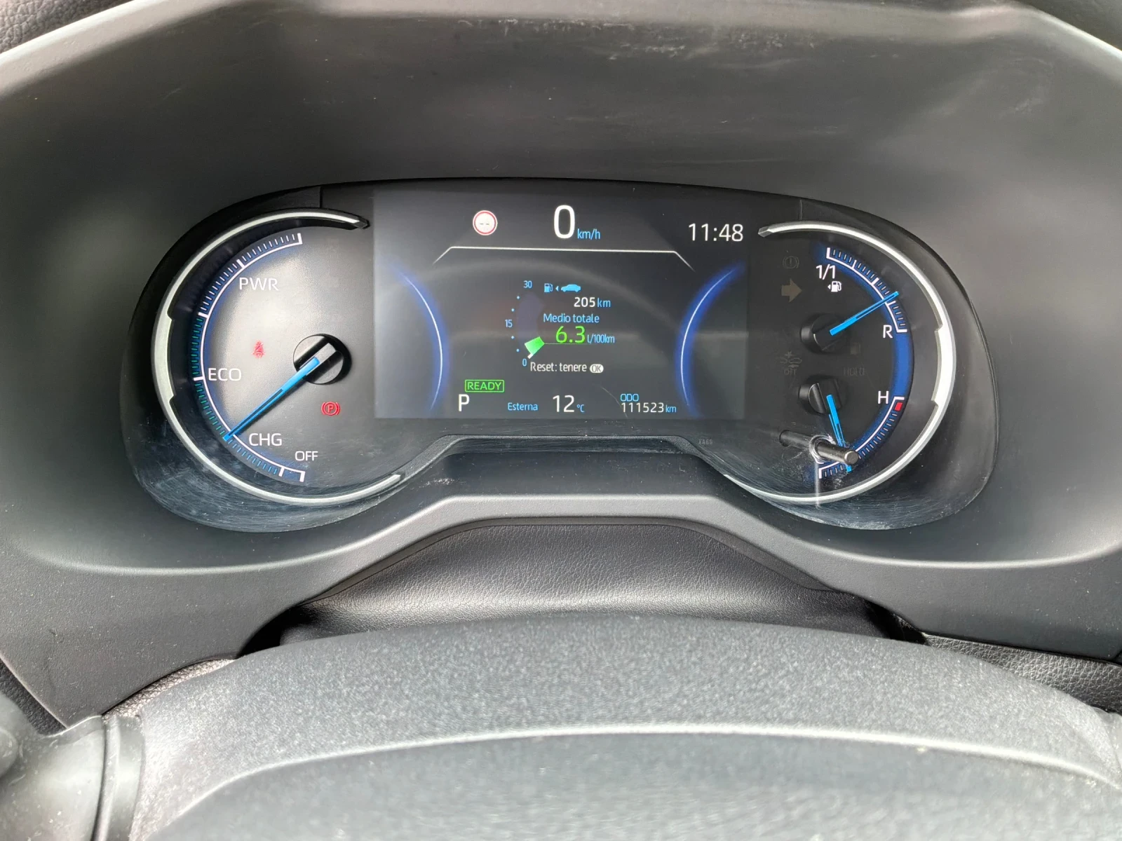 Toyota Rav4 2.5h 218�.� �������� luxury JBL | Mobile.bg � ����������� 10