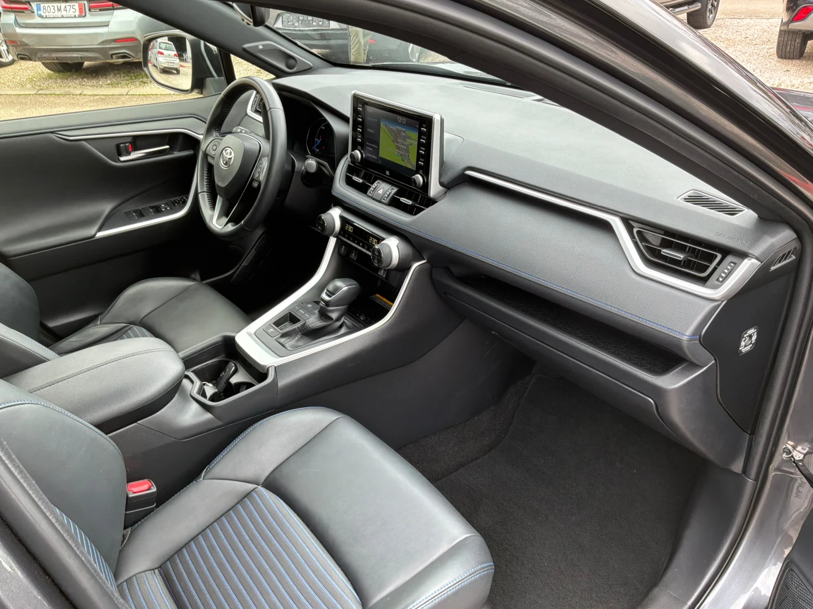 Toyota Rav4 2.5h 218�.� �������� luxury JBL | Mobile.bg � ����������� 15