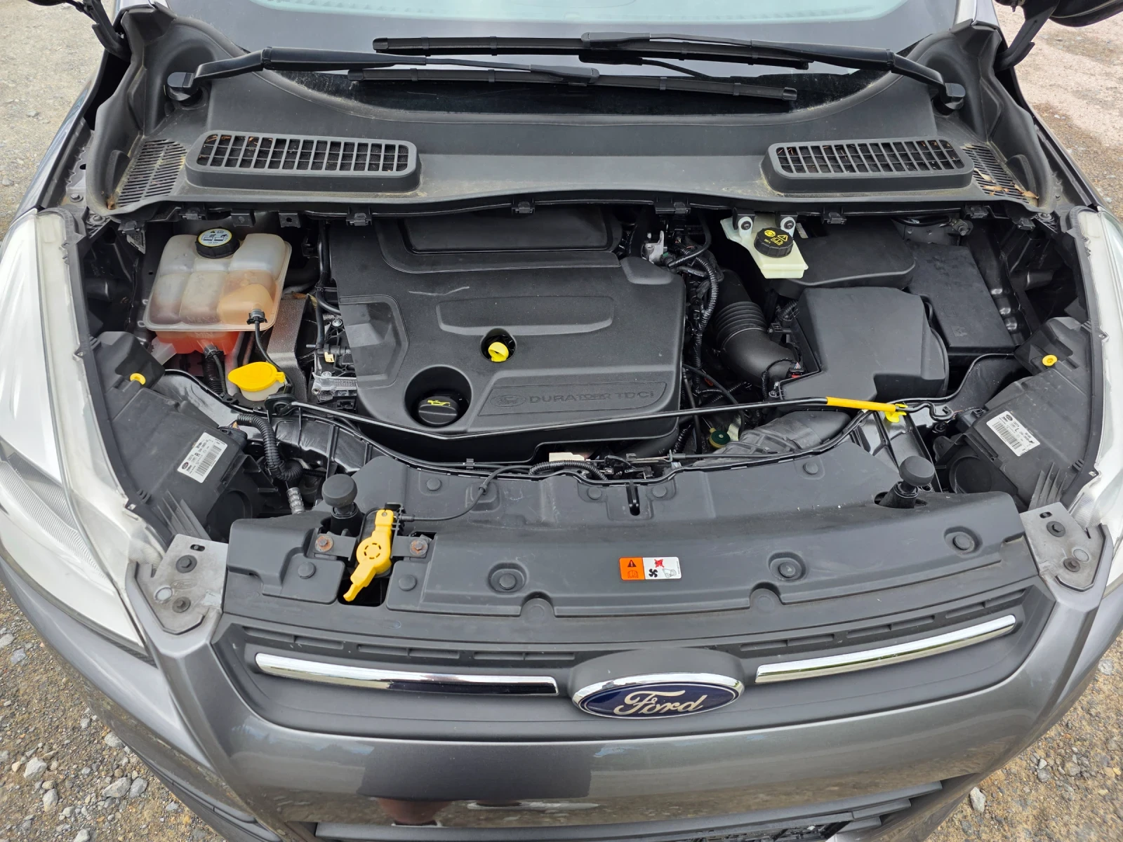 Ford Kuga 2.0 D Titanium, снимка 14 - Автомобили и джипове - 54541286