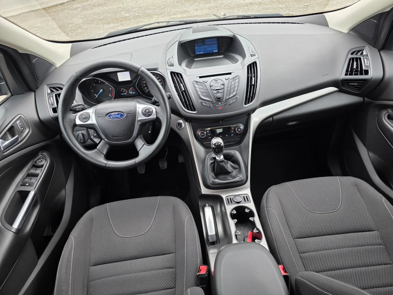 Ford Kuga 2.0 D Titanium, снимка 11 - Автомобили и джипове - 54541286