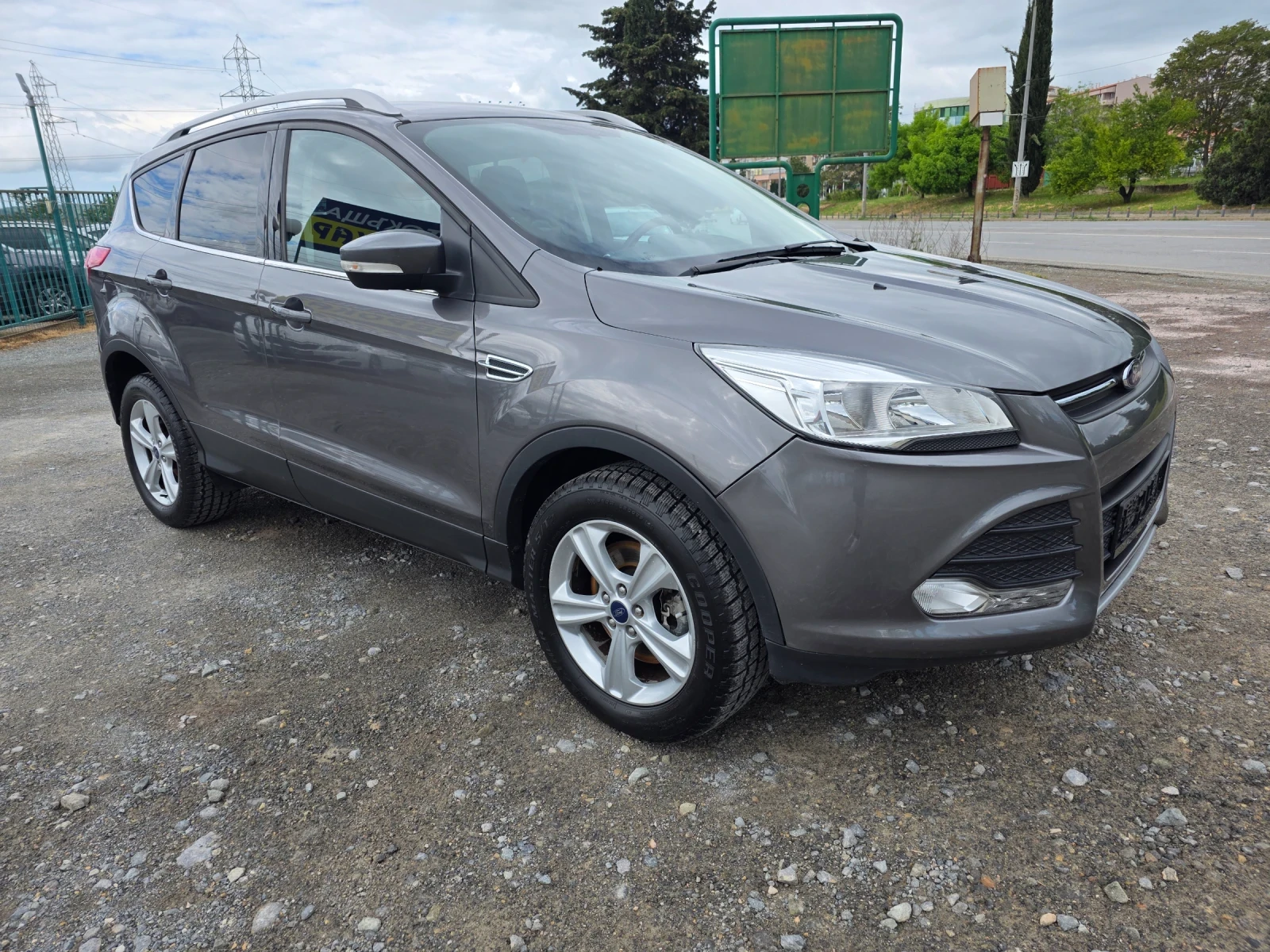 Ford Kuga 2.0 D Titanium, снимка 3 - Автомобили и джипове - 54541286