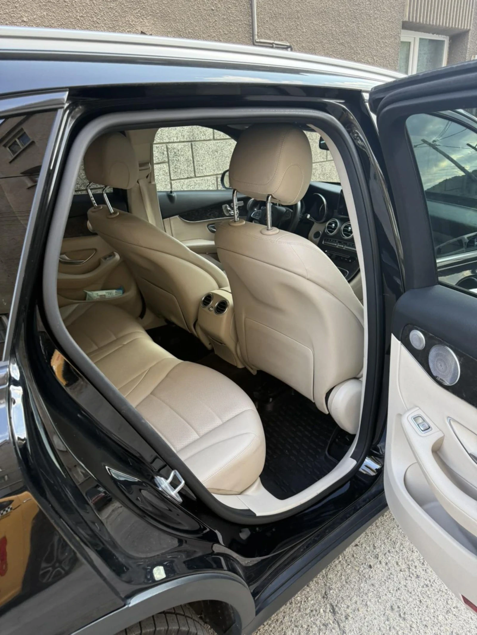 Mercedes-Benz GLC 300, снимка 12 - Автомобили и джипове - 54972222