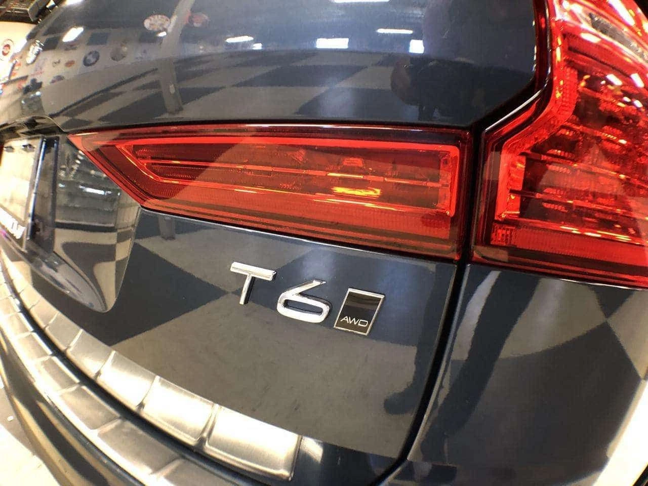 Volvo XC60 * MOMENTUM AWD LEATHER PAN/ROOF NAV B/SPOT CAMERA  | Mobile.bg � ����������� 12