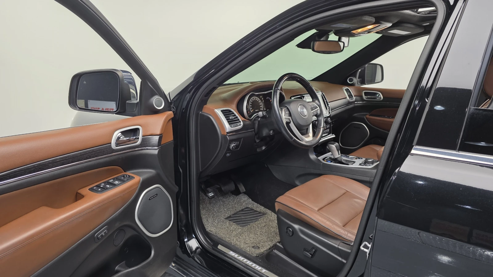 Jeep Cherokee 3.6* BLIND SPOT* ЕЛ. БАГАЖНИК* ЛЮК* КРАЙНА ЦЕНА, снимка 10 - Автомобили и джипове - 55594924