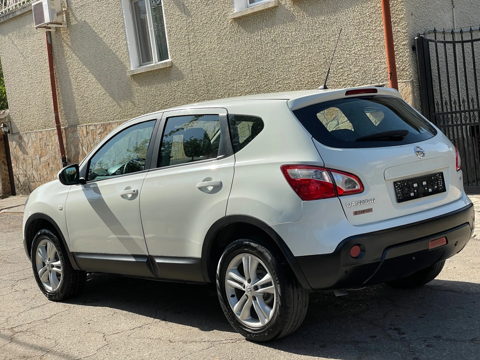 Nissan Qashqai 2.0dCi* 4X4* automat* Acenta, снимка 8 - Автомобили и джипове - 55886841