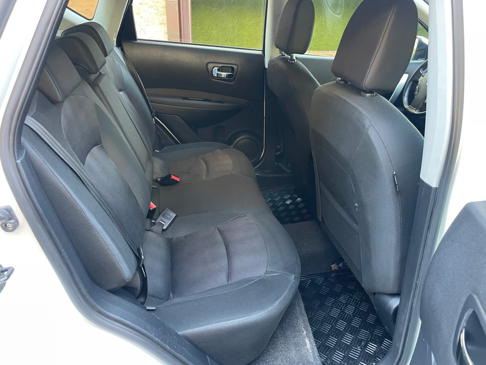 Nissan Qashqai 2.0dCi* 4X4* automat* Acenta, снимка 10 - Автомобили и джипове - 55886841