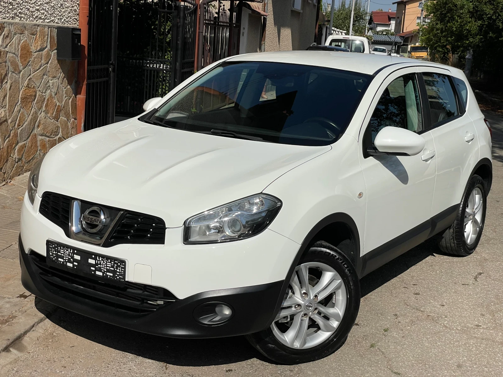Nissan Qashqai 2.0dCi* 4X4* automat* Acenta, снимка 3 - Автомобили и джипове - 55886841