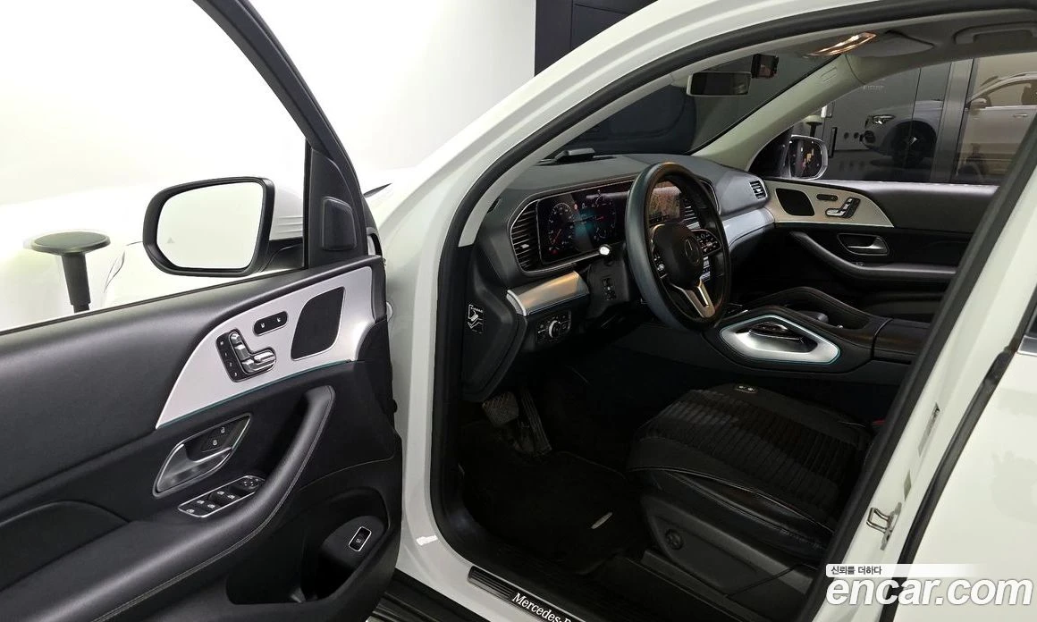 Mercedes-Benz GLE GLE300d 4MATIC, снимка 10 - Автомобили и джипове - 56122756