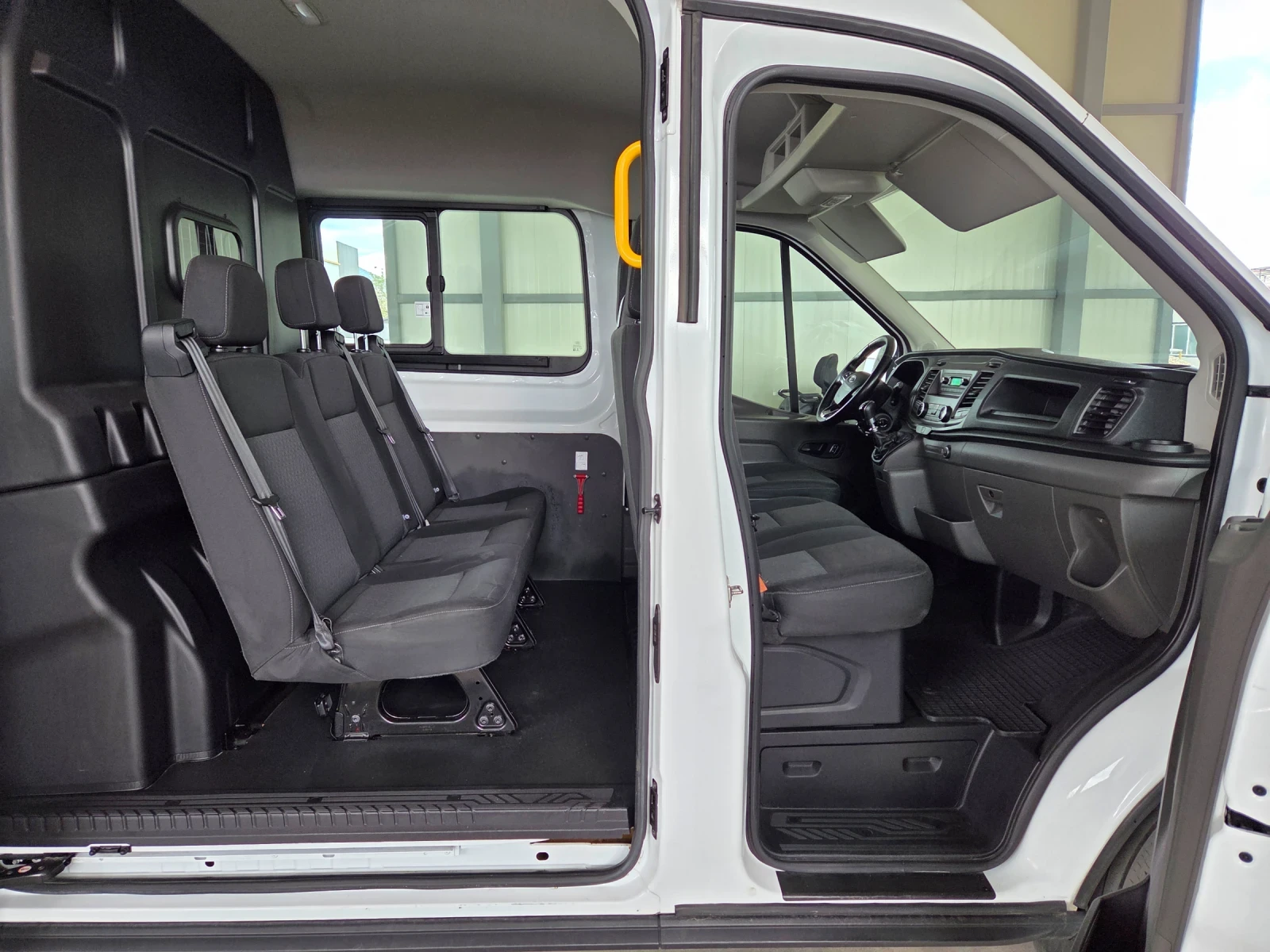 Ford Transit 2.0 d-130 к.с 6 -места климатик - изображение 7
