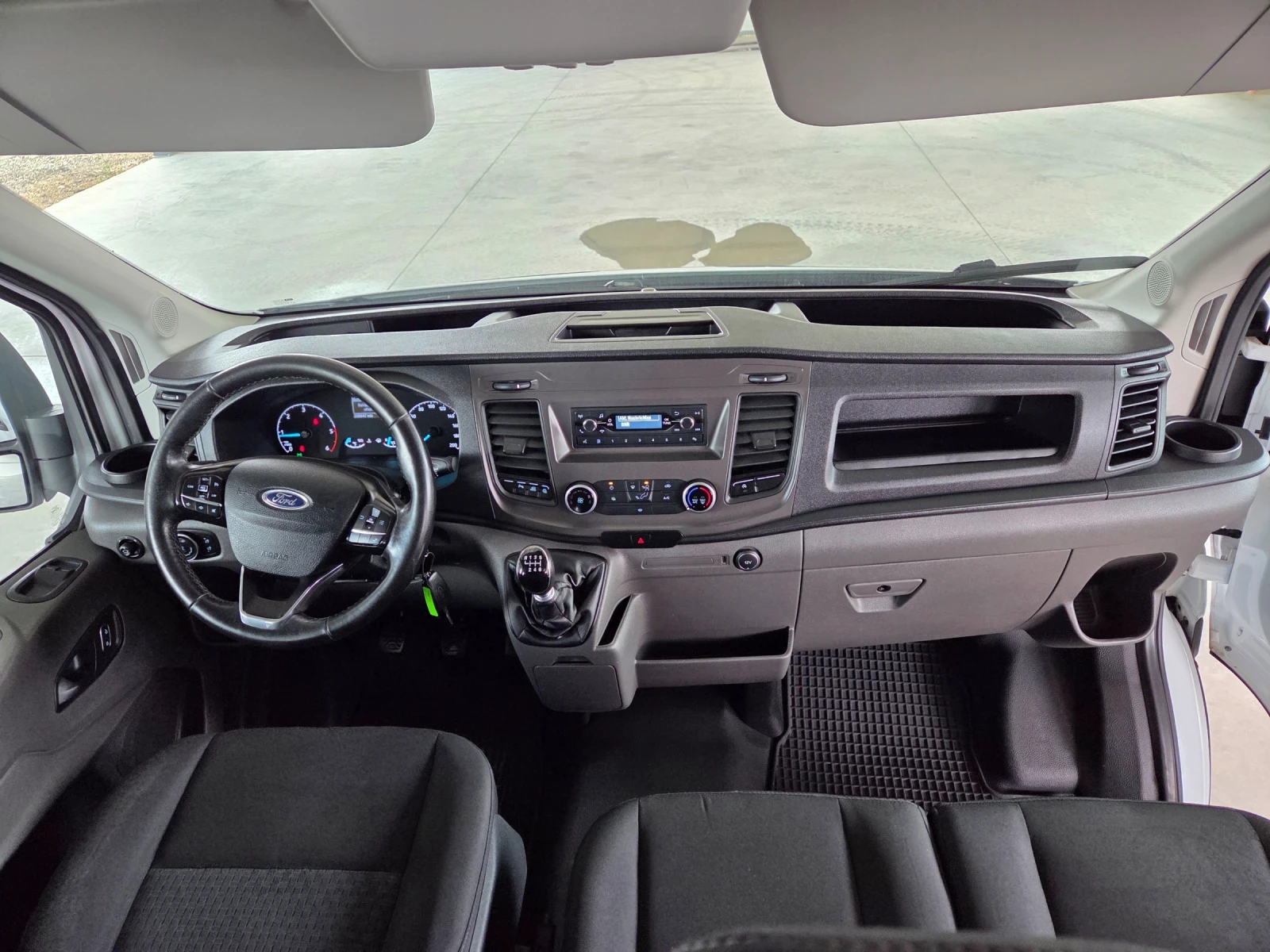 Ford Transit 2.0 d-130 к.с 6 -места климатик - изображение 9
