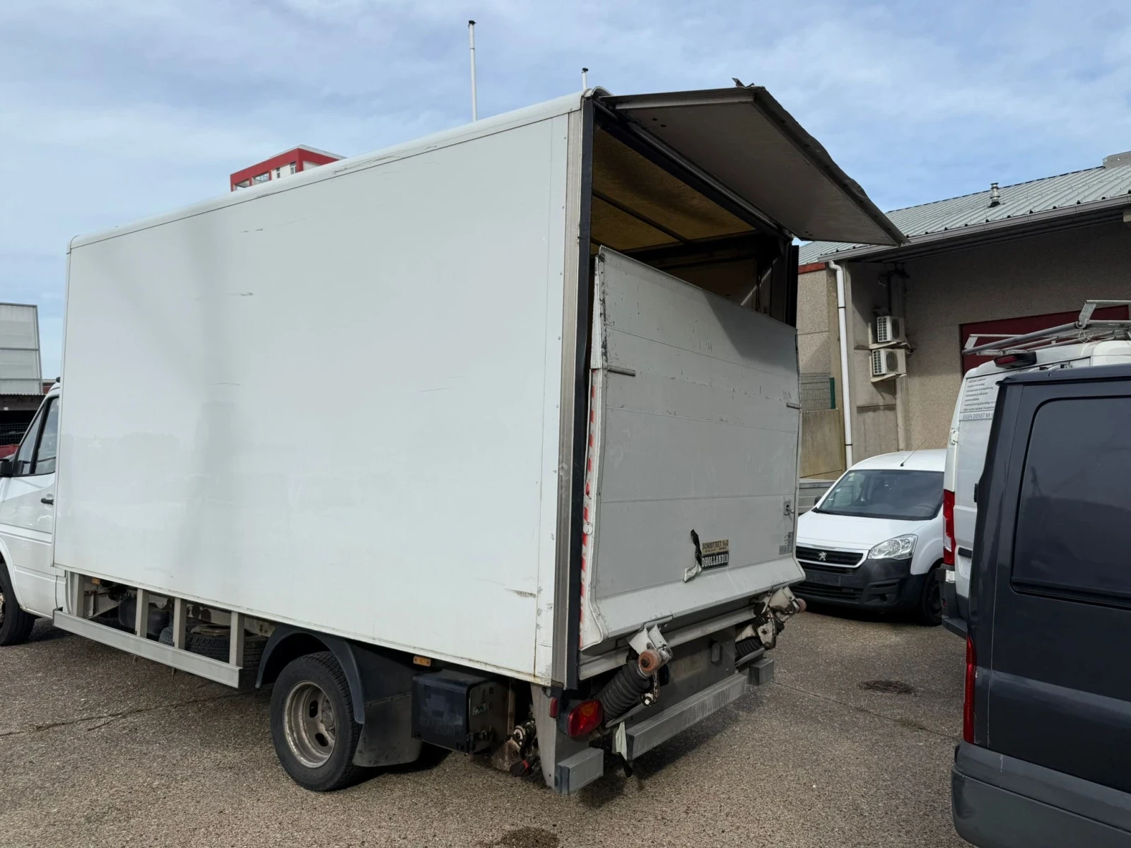 Mercedes-Benz Sprinter 411 2.2CDI 110k KAT B BORD - изображение 2