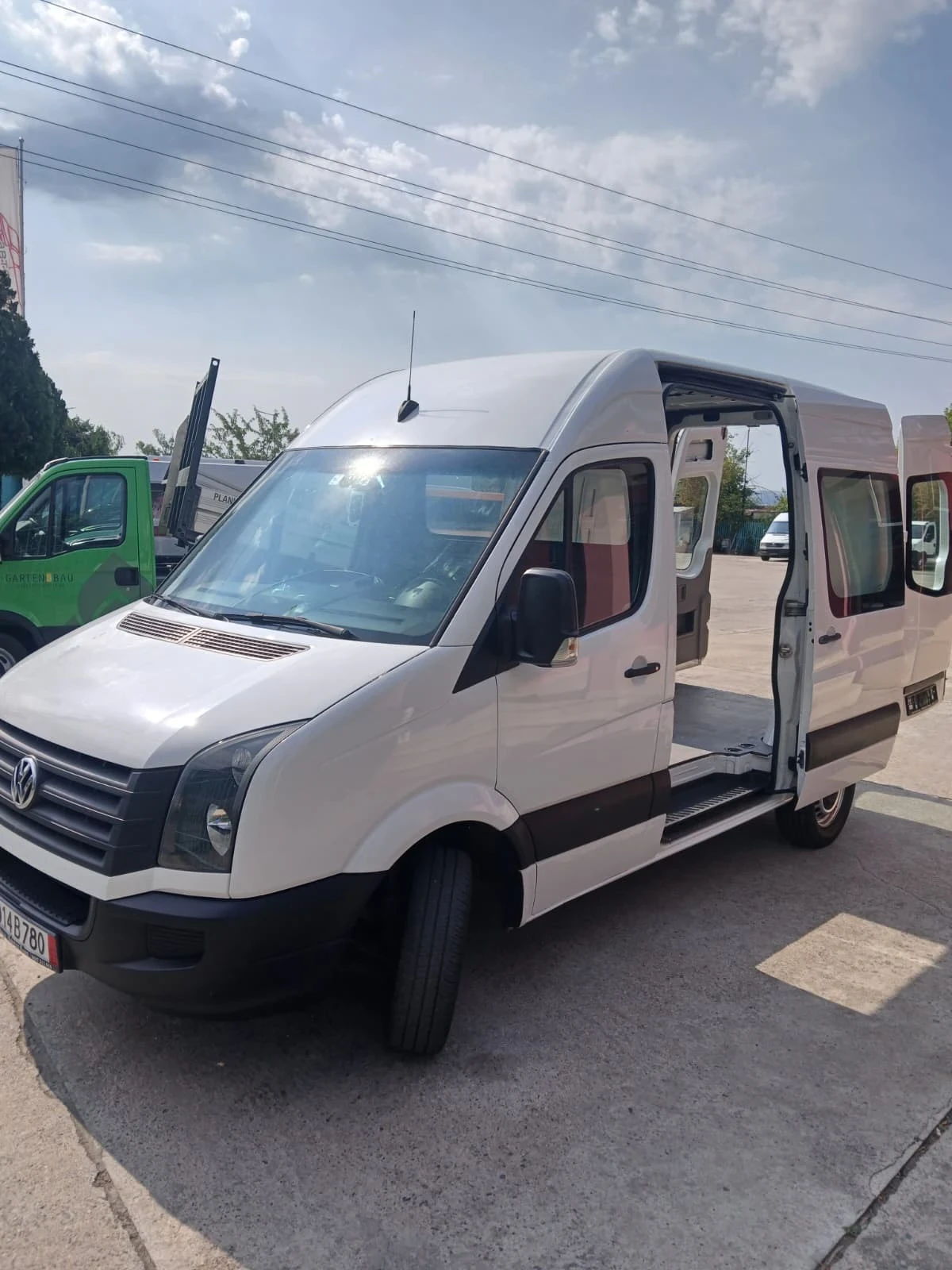 VW Crafter 2.0TDI* Климатик* 2xСтранични врати, снимка 2 - Бусове и автобуси - 55791744