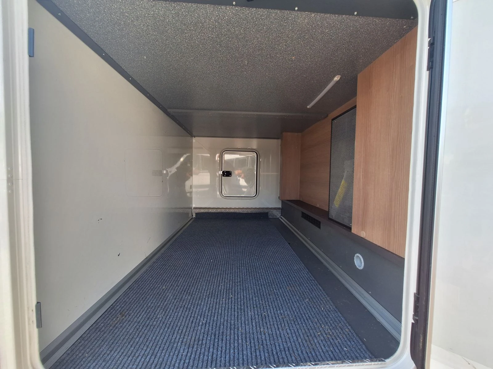 Кемпер Carthago C-Tourer I Fiat 144 QB, снимка 15 - Каравани и кемпери - 53871066