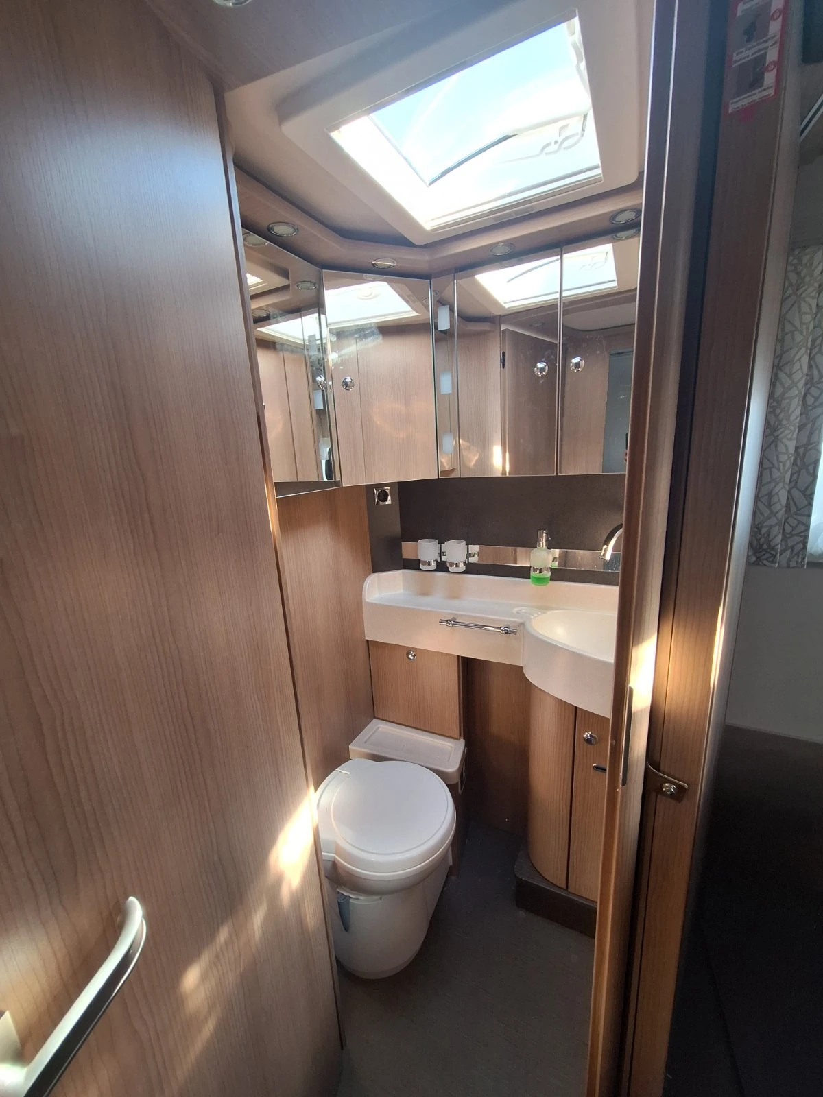 Кемпер Carthago C-Tourer I Fiat 144 QB, снимка 6 - Каравани и кемпери - 53871066