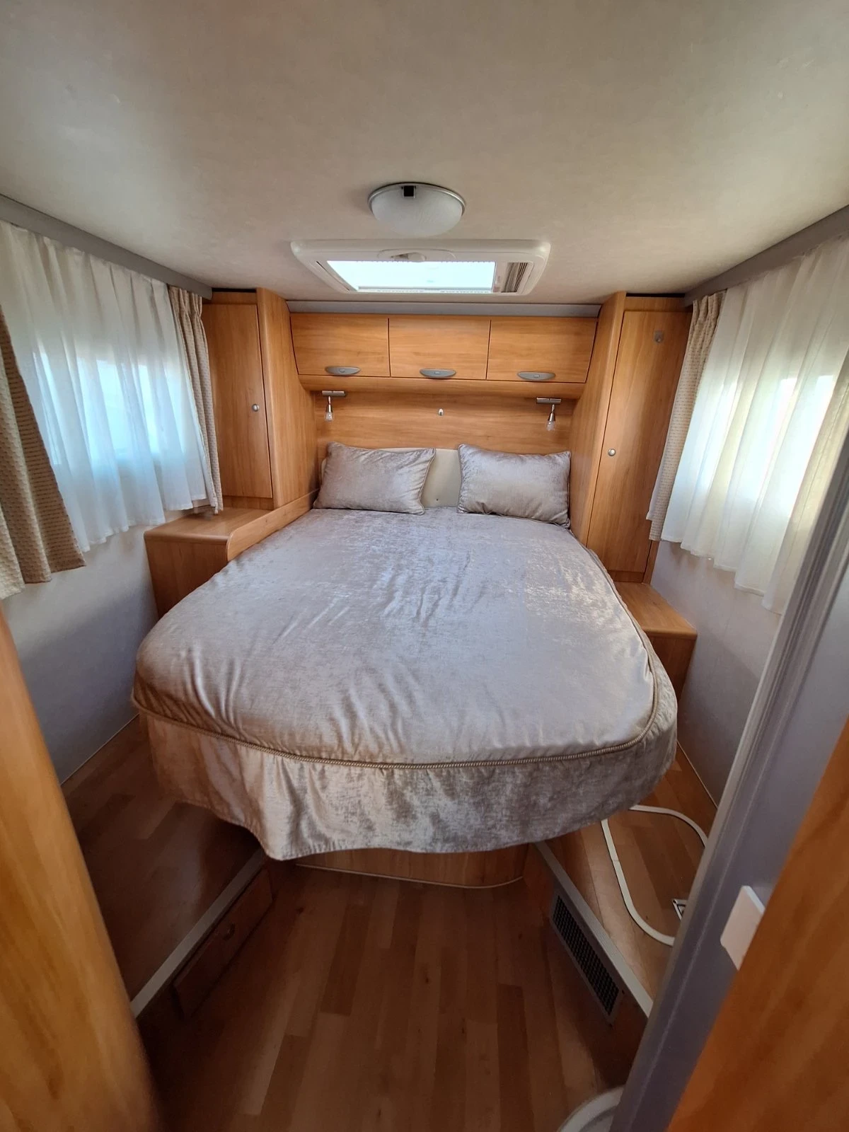 Кемпер Adria Adriatic Coral 690 SP, снимка 15 - Каравани и кемпери - 55497137