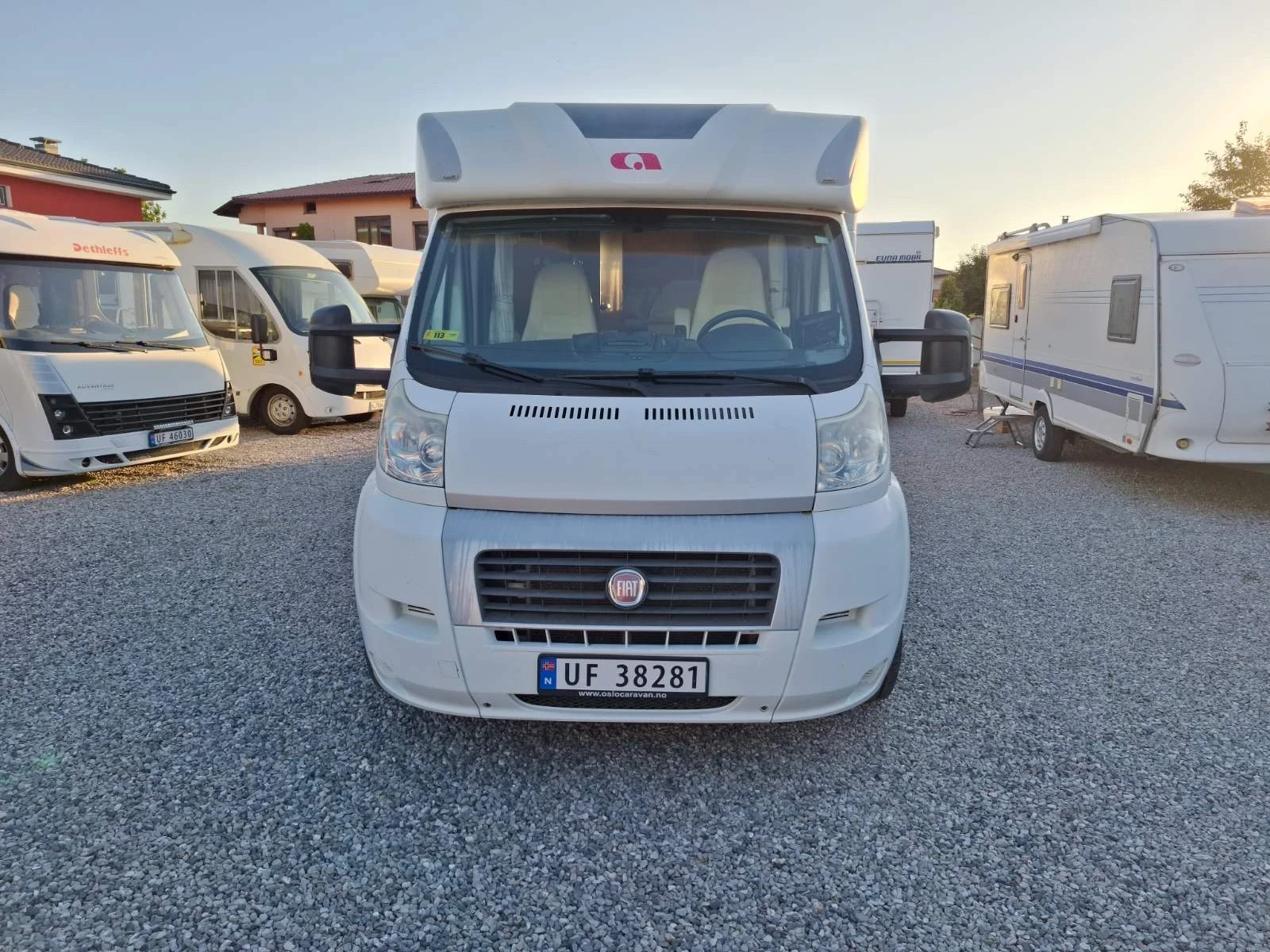 Кемпер Adria Adriatic Coral 690 SP, снимка 2 - Каравани и кемпери - 55497137
