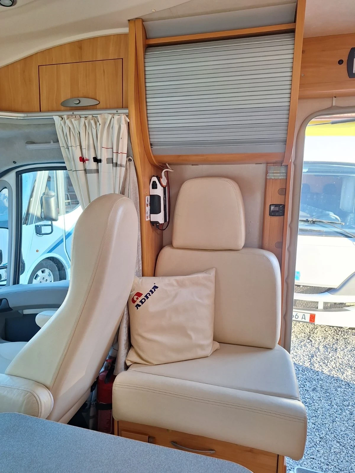 Кемпер Adria Adriatic Coral 690 SP, снимка 11 - Каравани и кемпери - 55497137