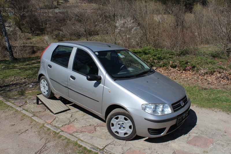 Fiat Punto 1.2I КЛИМАТИК, снимка 1 - Автомобили и джипове - 46426889