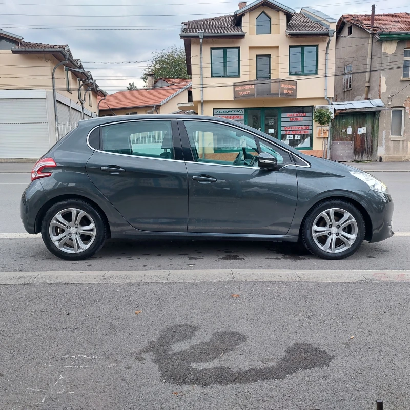 Peugeot 208 1.6i-120 к.с. ТОП СЪСТОЯНИЕ, снимка 8 - Автомобили и джипове - 47296700