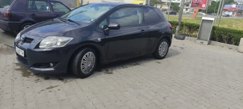 Toyota Auris 2.2, снимка 2 - Автомобили и джипове - 48523556