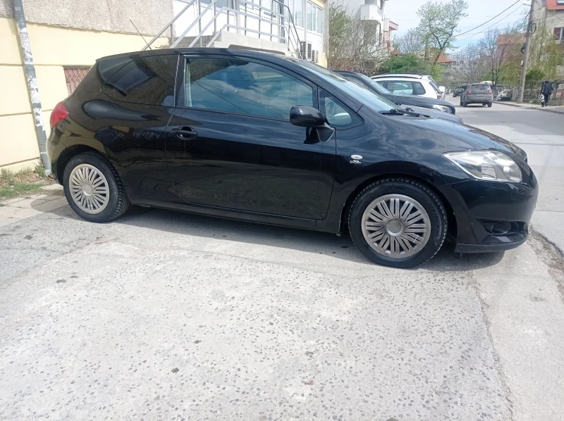 Toyota Auris 2.2, снимка 7 - Автомобили и джипове - 48523556