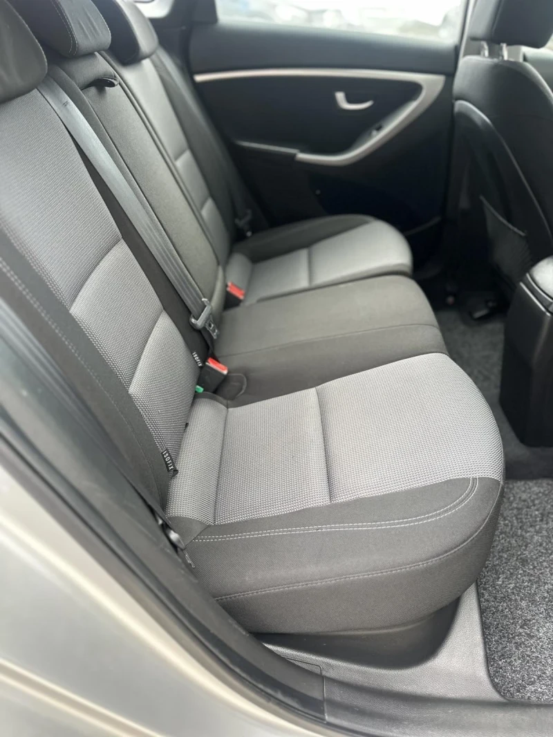 Hyundai I30 1.6 CRDI 128ps. СОБСТВЕН ЛИЗИНГ / БАРТЕР, снимка 9 - Автомобили и джипове - 50052934