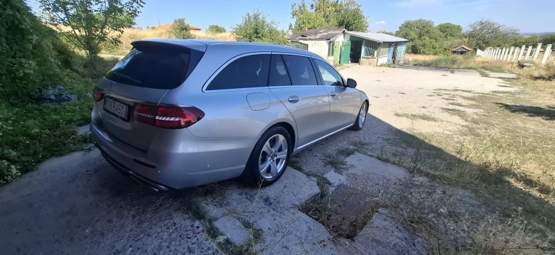 Mercedes-Benz E 220   Avangarde, 9G tronik, FULL, снимка 4 - Автомобили и джипове - 52377159