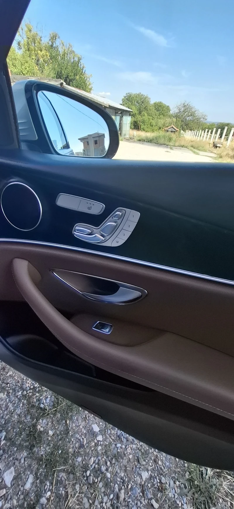 Mercedes-Benz E 220   Avangarde, 9G tronik, FULL, снимка 10 - Автомобили и джипове - 52377159