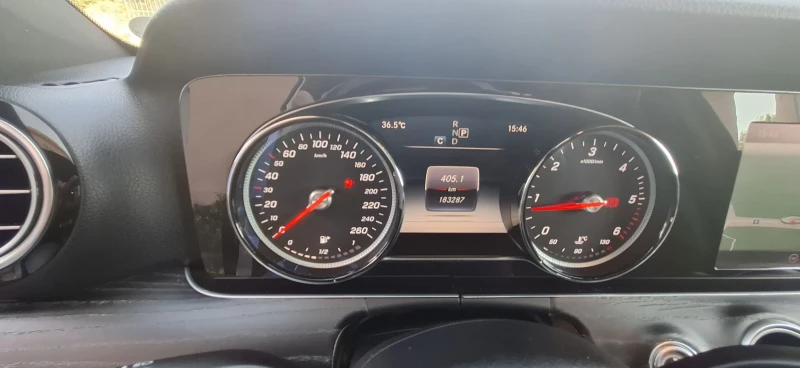Mercedes-Benz E 220   Avangarde, 9G tronik, FULL, снимка 6 - Автомобили и джипове - 52377159