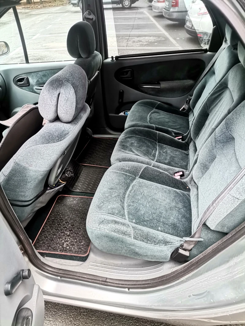 Renault Scenic, снимка 4 - Автомобили и джипове - 51955544