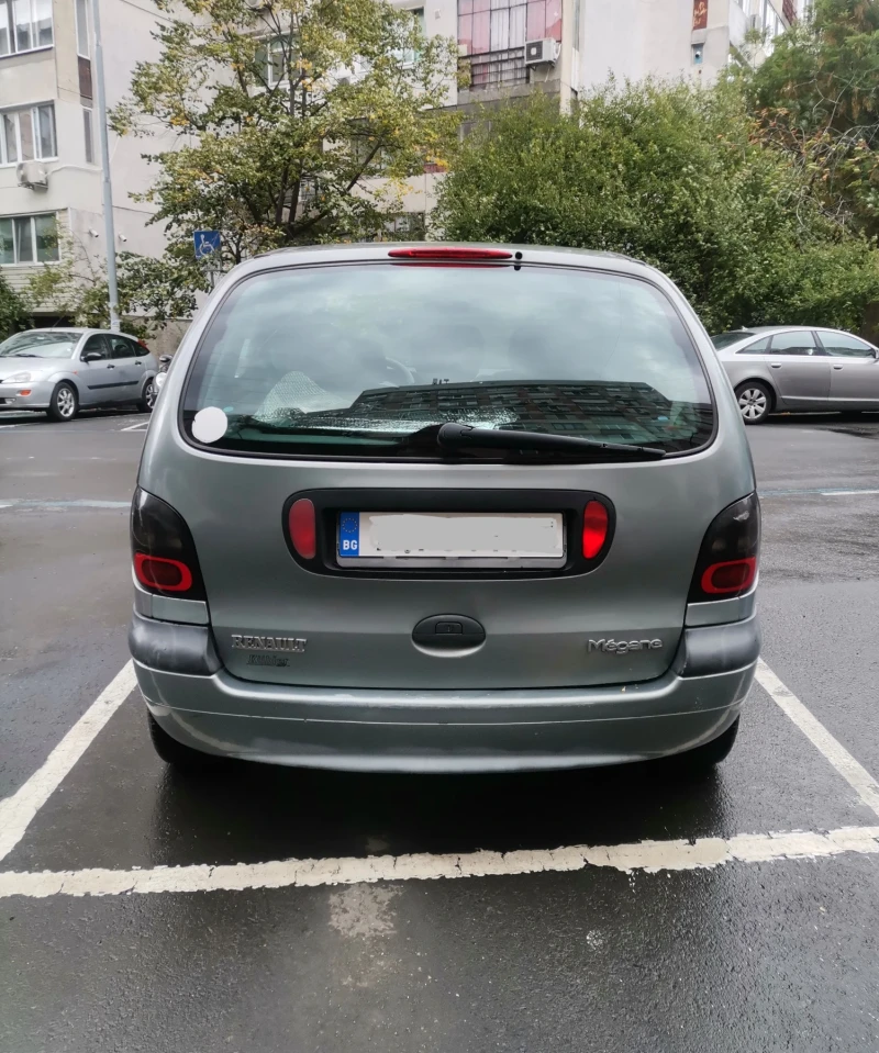 Renault Scenic, снимка 3 - Автомобили и джипове - 51955544