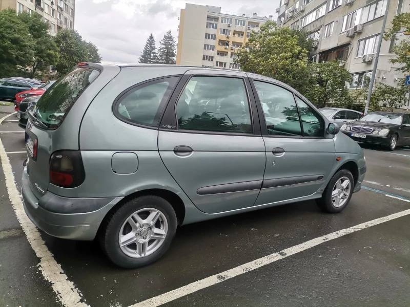Renault Scenic, снимка 2 - Автомобили и джипове - 51955544