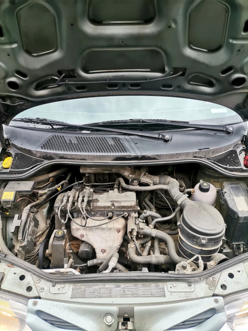 Renault Scenic, снимка 5 - Автомобили и джипове - 51955544