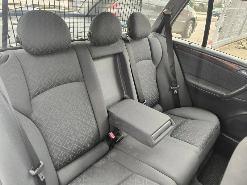Mercedes-Benz C 200 2.0TD, снимка 10 - Автомобили и джипове - 52653413