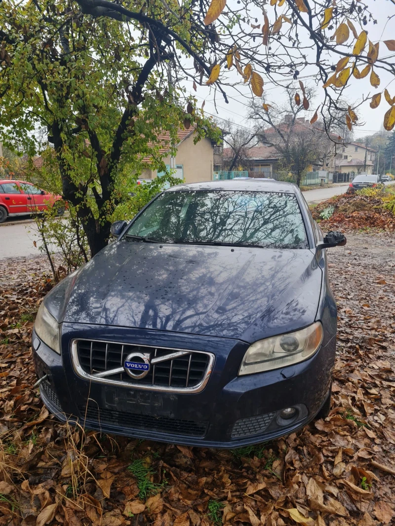 Volvo V70 D5 185kc, снимка 5 - Автомобили и джипове - 52801618