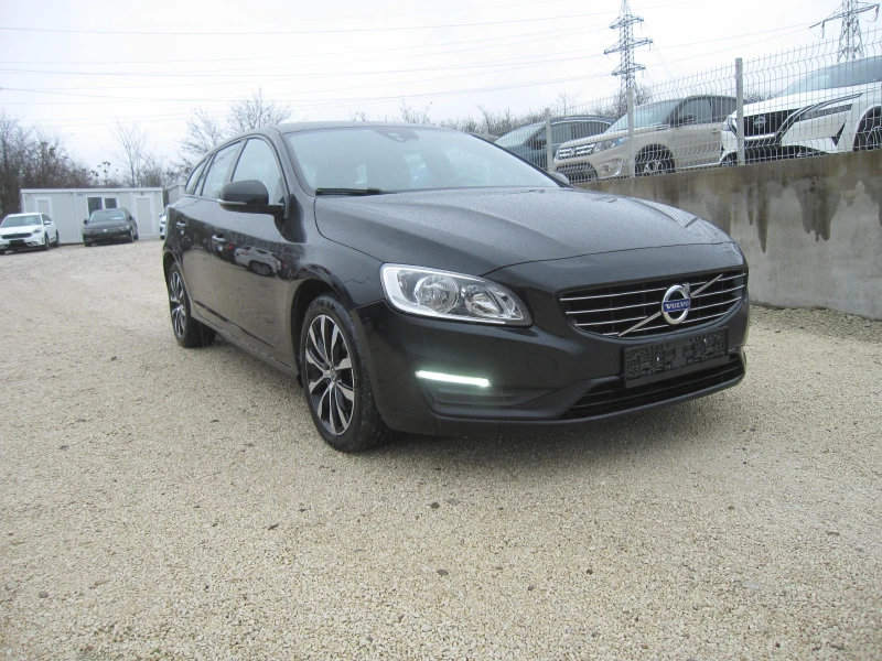 Volvo V60 Автомат, 2, 0-TDI, Navi, Кожа, снимка 2 - Автомобили и джипове - 52891589