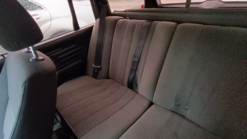 BMW 318 М40, снимка 14 - Автомобили и джипове - 53037447