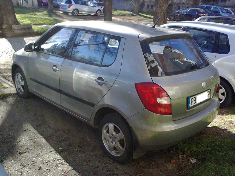 Skoda Fabia * KLIMA* , снимка 4 - Автомобили и джипове - 53076684