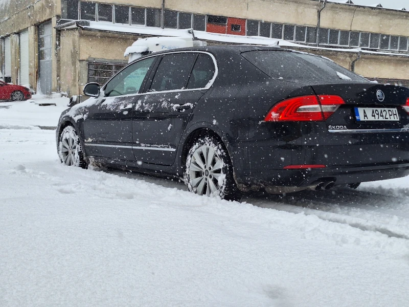 Skoda Superb 2.0 TDI  DSG facelift, снимка 5 - Автомобили и джипове - 53137928