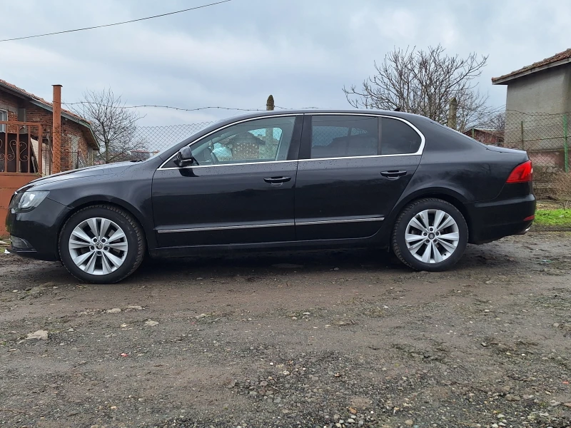 Skoda Superb 2.0 TDI  DSG facelift, снимка 13 - Автомобили и джипове - 53137928