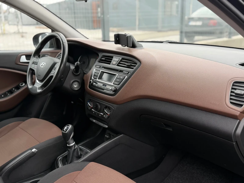 Hyundai I20, снимка 8 - Автомобили и джипове - 53234377