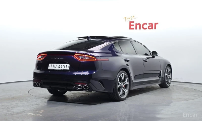 Kia Stinger, снимка 2 - Автомобили и джипове - 53380763