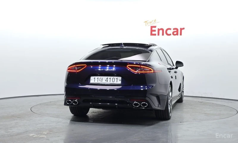 Kia Stinger, снимка 4 - Автомобили и джипове - 53380763