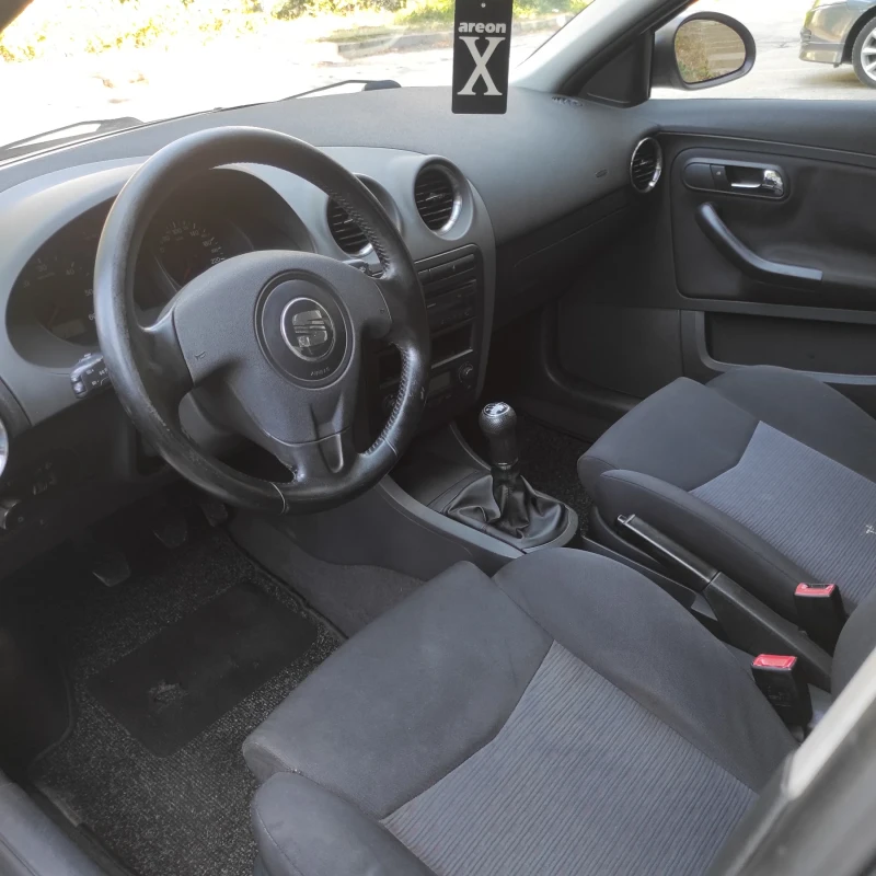 Seat Cordoba 1.9 TDI ASZ, снимка 8 - Автомобили и джипове - 53432129