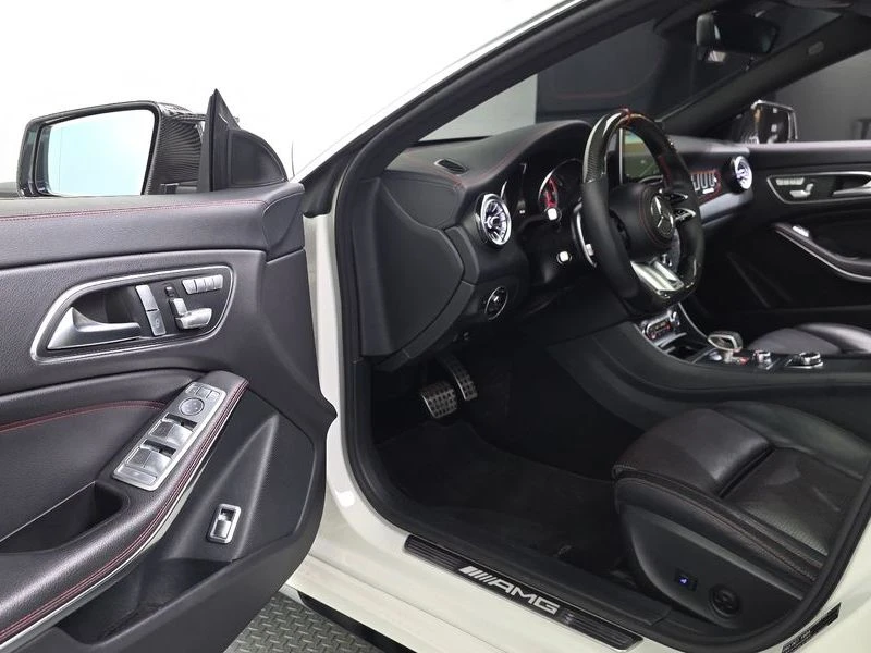Mercedes-Benz CLA CLA45 AMG 4MATIC| 355к.с.| ВКЛ.ТЕХНОТЕСТ, снимка 10 - Автомобили и джипове - 55402177