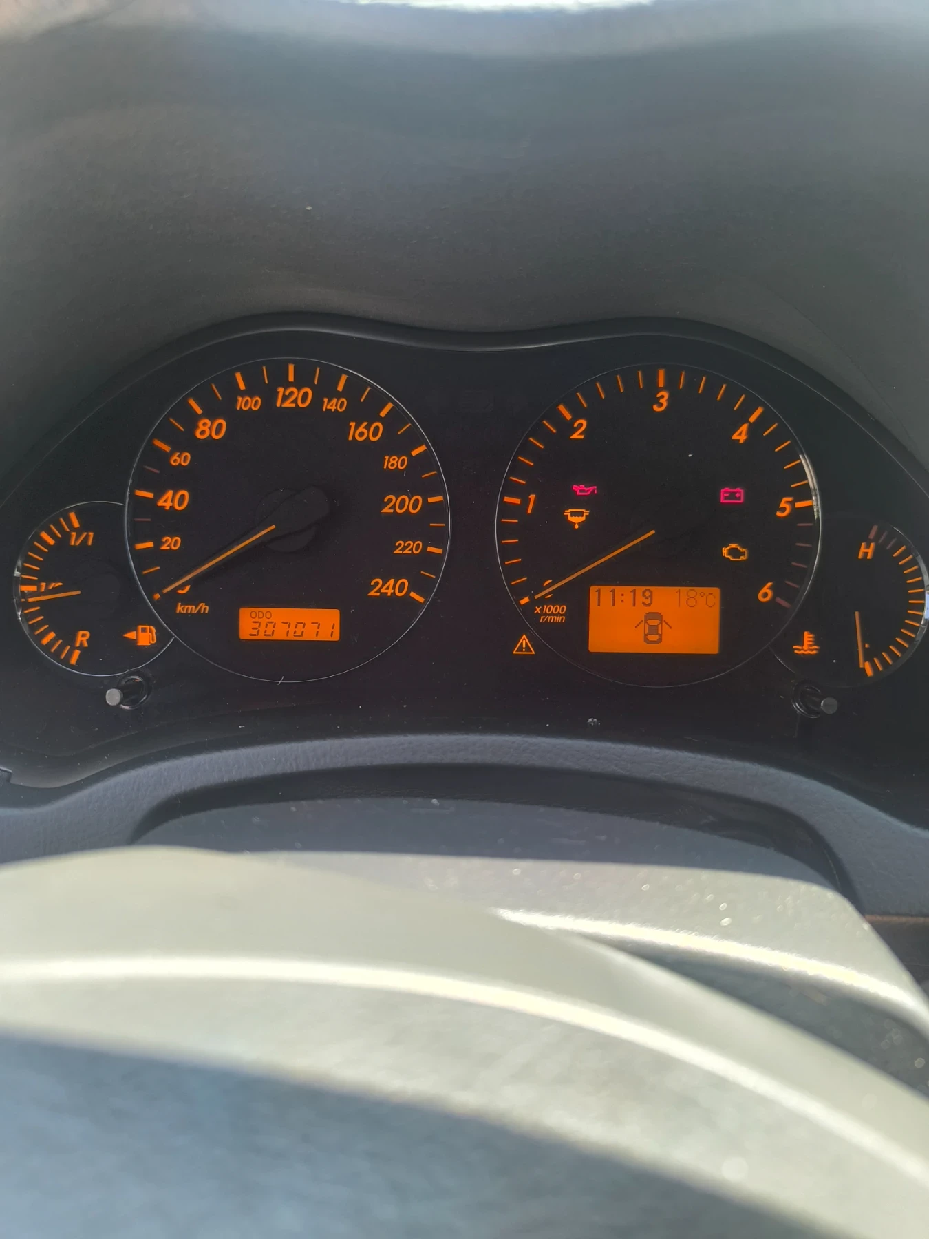 Toyota Avensis  - изображение 6