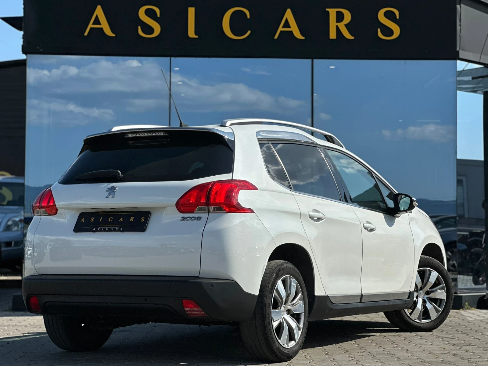Peugeot 2008 / ALLURE / 1.2I / EURO 5 / TOP /  - изображение 5
